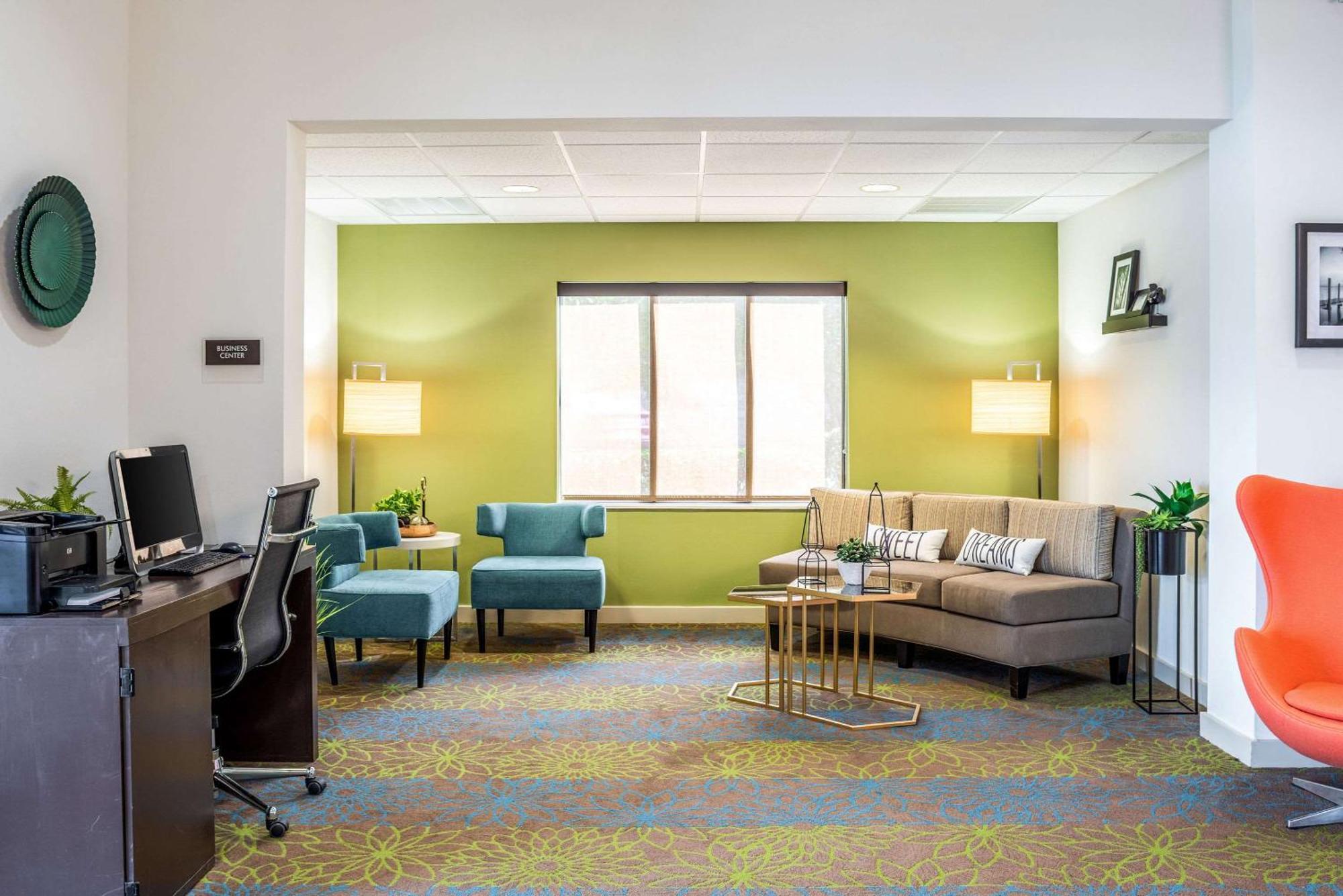 Sleep Inn & Suites Harrisonburg Near University Εξωτερικό φωτογραφία